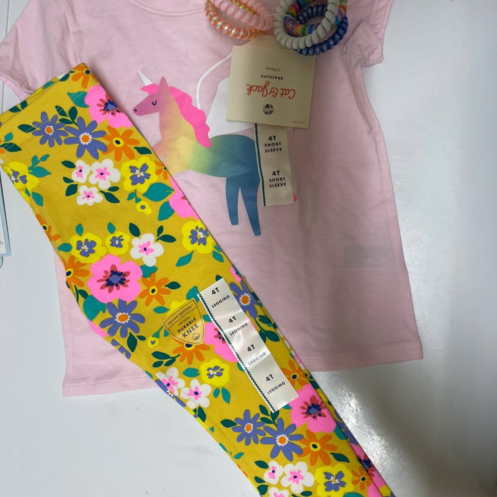 Top bottom and bracelets floral gear